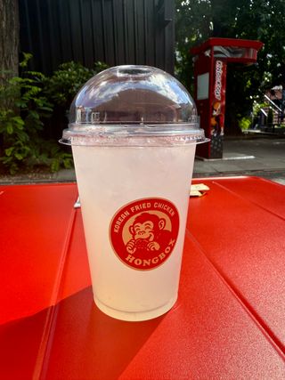 Orzeźwiająca lemoniada o smaku Liczi 400ml