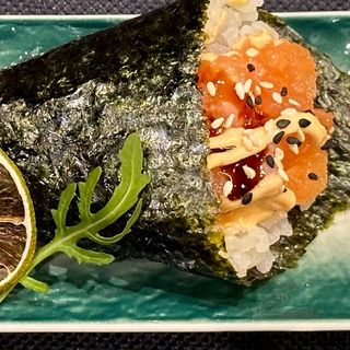 204 Temaki spicy salmone