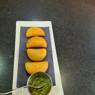Tapa De Empanadas Venezolanas De Carne (4 Uds.)