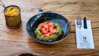 Guacamole cu Somon Gravlax