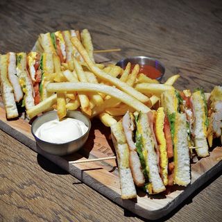 ქლაბ სენდვიჩი