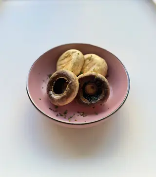 Ciuperci la Gratar
