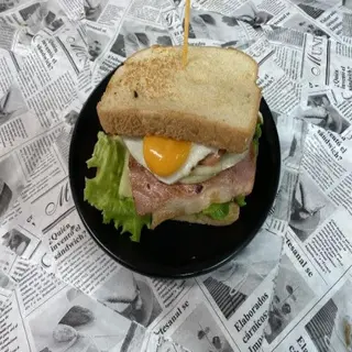 Sándwich De Bacon Completo