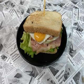 Sándwich De Bacon Completo