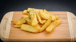 Cartofi Steakhouse cu parmezan si usturoi