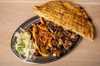 1/2 pilećih fileta i 1/2 teleći bubrezi