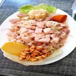 Fuente de ceviche clásico