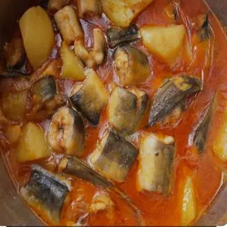 Cazuela De Anguilas