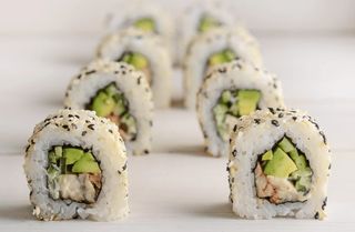 Каліфорнія з вугрем (280г/8шт)