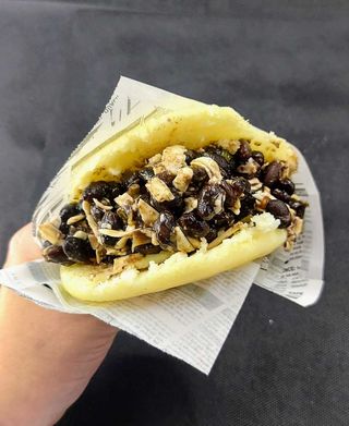 Arepa De Dominó
