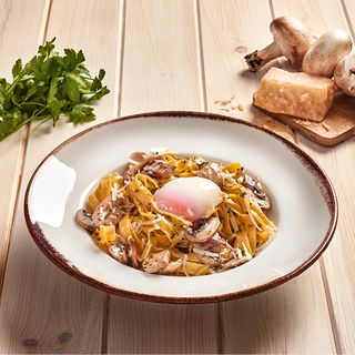 Fettuccine Tartufo e Uovo