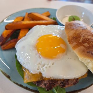 Hambúrguer Ovo Estrelado