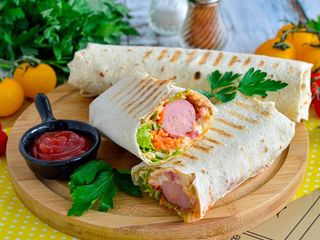 Hot Dog w lawaszu z Parówką 2 sz