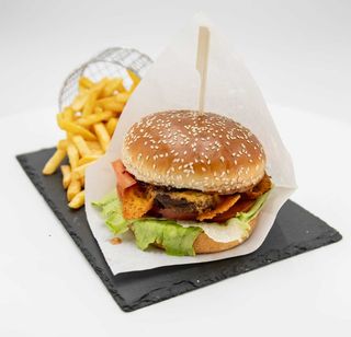 Meniu hamburger de vita Black Angus