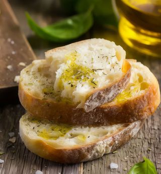 Pan con AOVE(ración)