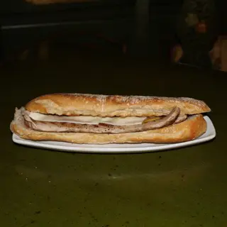 Bocadillo De Salchicha Berlinesa