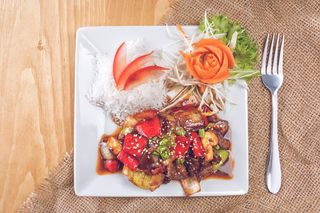 სიშუანი ბოსტნეულით და ღორის ხორცით