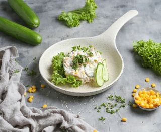 Հավով և եգիպտացորենով աղցան