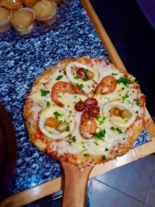 1 Pizza sans gluten Fruits De Mer + 1 Gâteau sans gluten du Jour