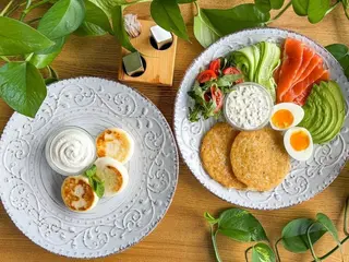 Śniadanie norweskie+ Serniki z kwaśną śmietaną (300/200g)