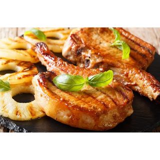 LOMO CON PIÑA Y ANACARDOS