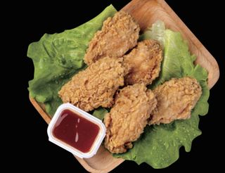 7 Alitas De Pollo Con Salsa BBQ