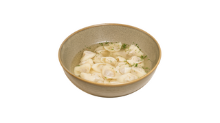 Пельмени с бульоном