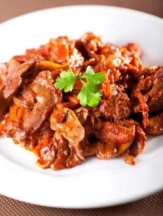 სოკოს ჩაშუშული პომიდორში