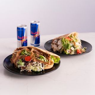 2x Maxi Kebab + 2x Red Bull