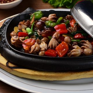 Осьминоги на сковороде