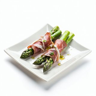 Espárragos Con Jamón De Bellota