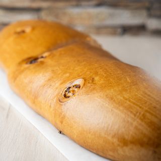 Pan Grande Con Bocadillo Y Queso