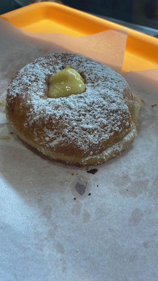 Bomboloni fritti crema