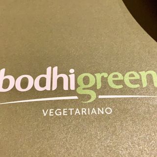 Burger vegetal con queso y kétchup