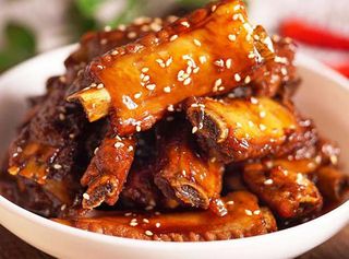 49. Costilla con salsa agridulce estilo Shanghái
