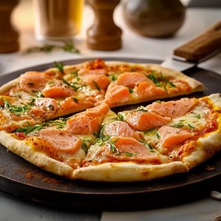 Meduim pizza La Salmone