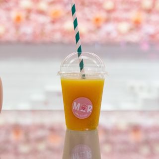 Smoothie De Mango Con Zanahoria Y Fruta Pasión