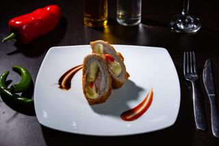 Cordon bleu din piept de pui