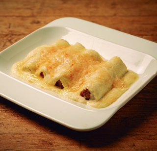 Canelones De Confit De Pato