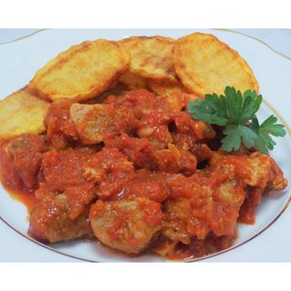 Ración magro con tomate