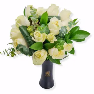 Buchet cu 15 trandafiri albi