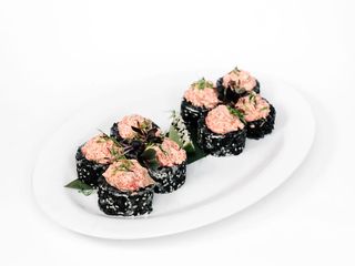 Спайсі рол з лососем