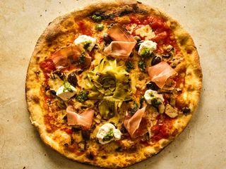 Pizza Bella stagione al speck