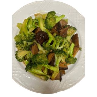 Brócoli con seta wok salteado