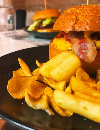 Bacon cheese burger