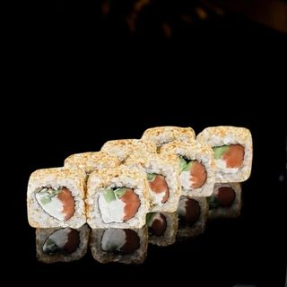 Рол Філадельфія в кунжуті з лососем (8шт/260г)