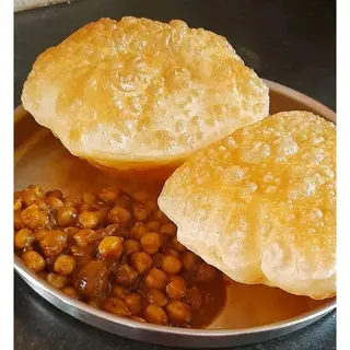 Halwa Chana And 2 Puri