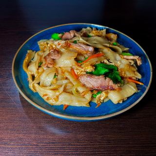 Tallarines hechos a mano con ternera