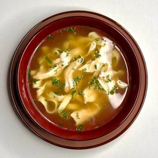 Курячий бульйон із домашньою локшиною (250г)