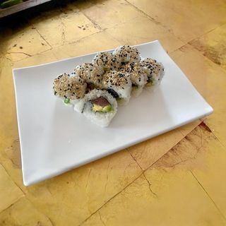 403A - Tonno avocado maki 8 pezzi